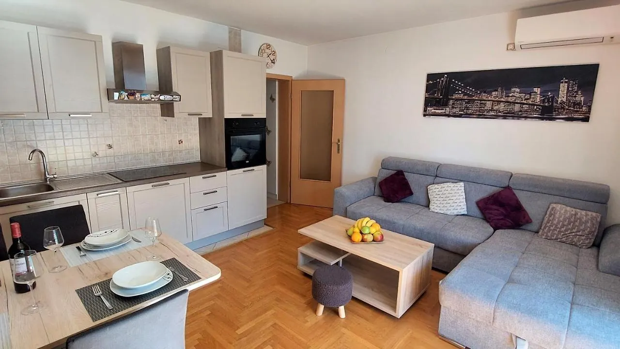 Apartment Apartman Crikvenica 35862 - Rea Croatia