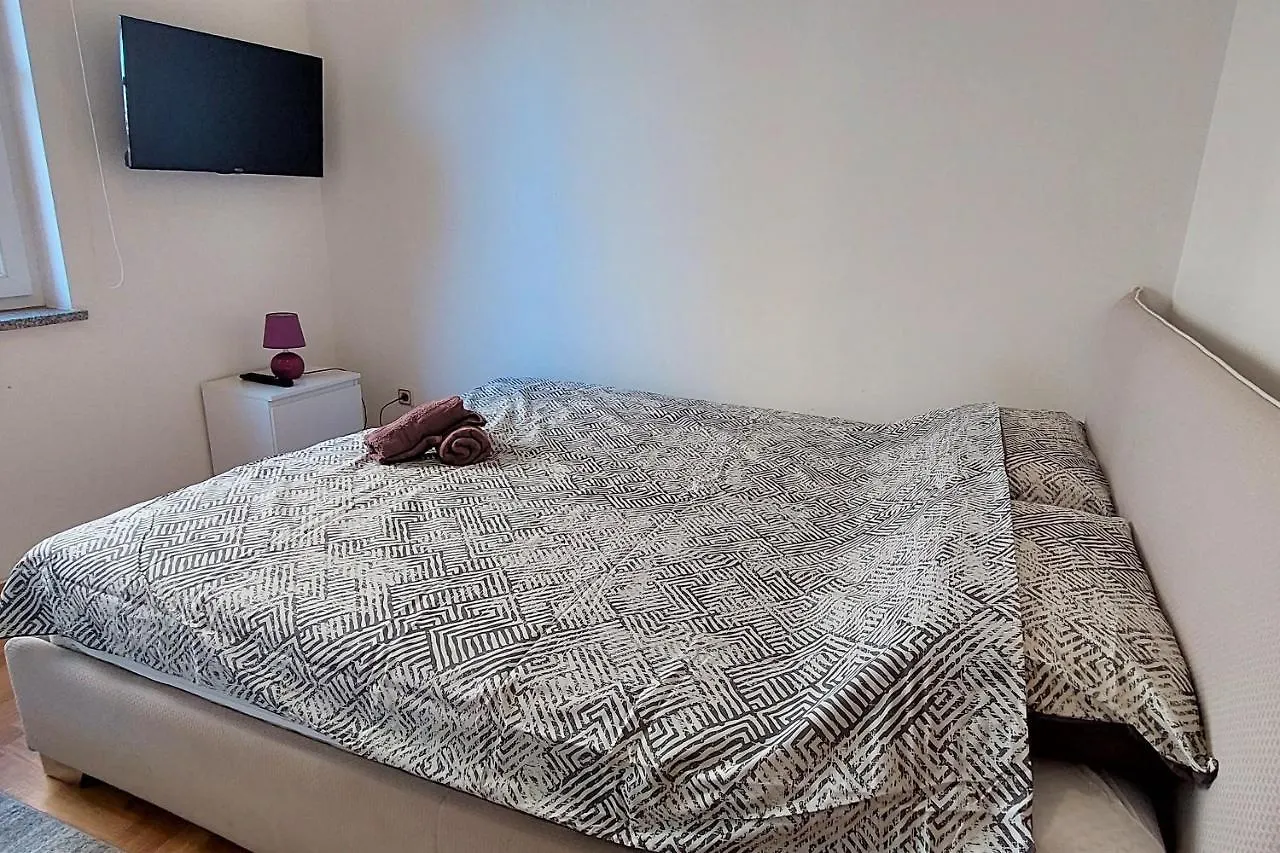 Apartment Apartman Crikvenica 35862 - Rea