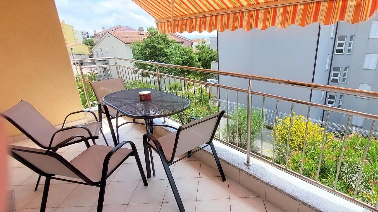 Apartman Crikvenica 35862 - Rea 0*,